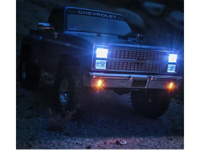 Axial SCX10 III Base Camp Chevrolet K10 1982 RTR