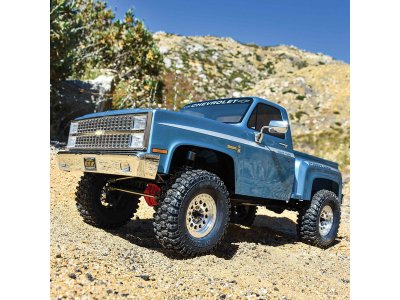 Axial SCX10 III Base Camp Chevrolet K10 1982 RTR