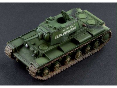 Italeri tank KV1 / KV2 vč. tankisty (1:56)