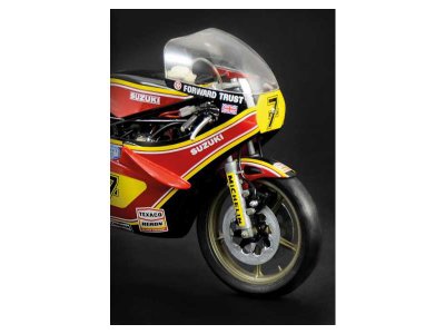 Italeri Suzuki RG 500 XR27 Team Heron - Barry Sheene 1978 (1:9)