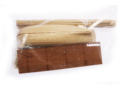 COREL H.M.S. Bounty 1:130 kit
