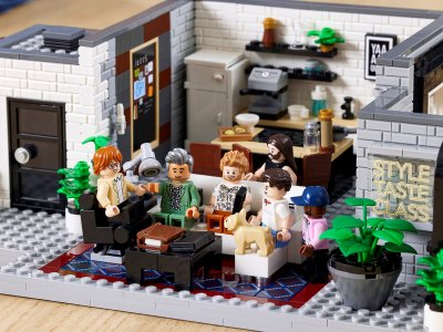 LEGO Icons - Queer tým - byt Úžo Pětky