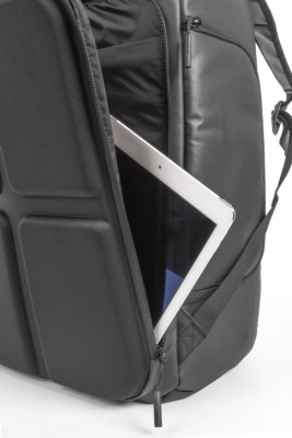 DJI - Phantom 3 Standard + 2 baterie navíc + Incase DJI Phantom Pro Pack