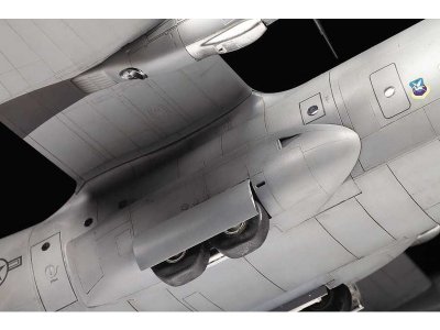 Zvezda 7325 Lockheed Hercules C-130J (1:72)