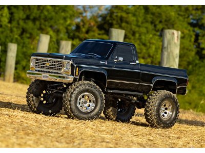 Traxxas TRX-4 Chevrolet K10 1979 TQi 1:10 RTR měděný
