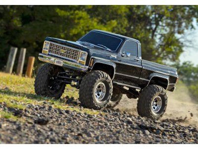 Traxxas TRX-4 Chevrolet K10 1979 TQi 1:10 RTR měděný