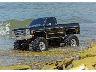 Traxxas TRX-4 Chevrolet K10 1979 TQi 1:10 RTR měděný