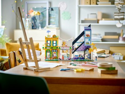 LEGO Friends - Květinářství a design studio v centru města