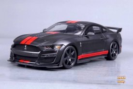 Mustang Shelby GT500 black 1:1