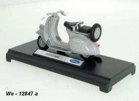 Welly 1:18 Vespa 1953 125cc (light grey)