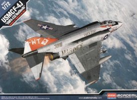 Academy 12556 F-4J USMC